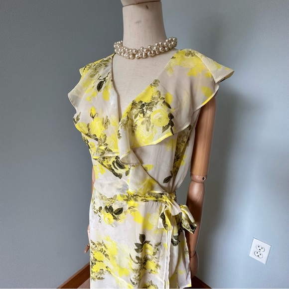 Calvin Klein - Picture 2 of 14